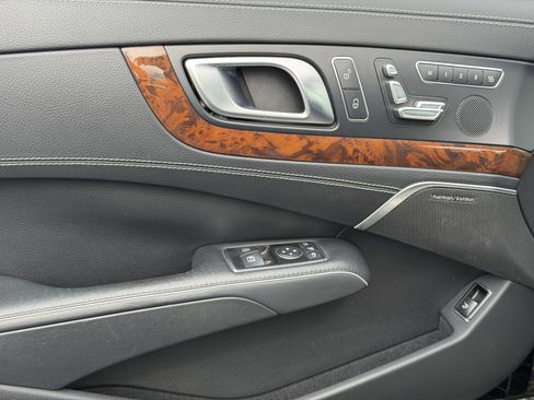 Used 2013 Mercedes-Benz SL 550 image 19