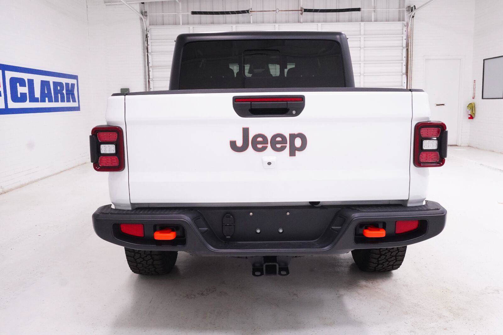 Used 2026 Jeep Gladiator Mojave AWD/4WD image 30