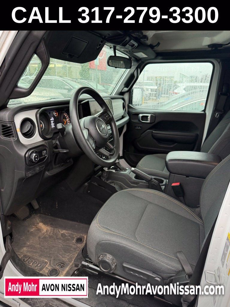 Used 2024 Jeep Gladiator Sport AWD/4WD image 7