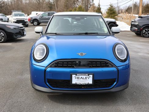 Used 2025 MINI Cooper 2-Door Hardtop image 2