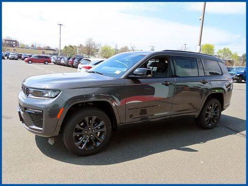 New 2026 Jeep Grand Cherokee L Limited AWD/4WD image 3