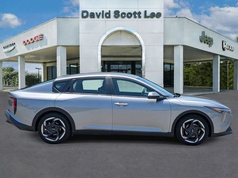 Used 2025 Kia K4 EX FWD image 5