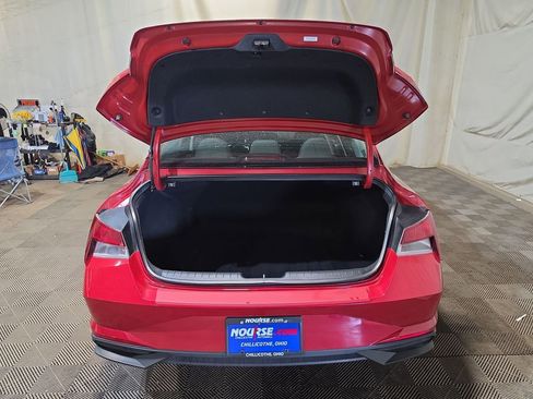 Used 2022 Hyundai Elantra SEL FWD image 19
