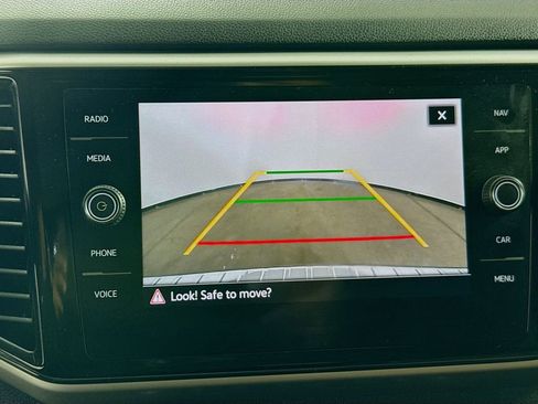 Used 2023 Volkswagen Atlas SEL R-Line image 17