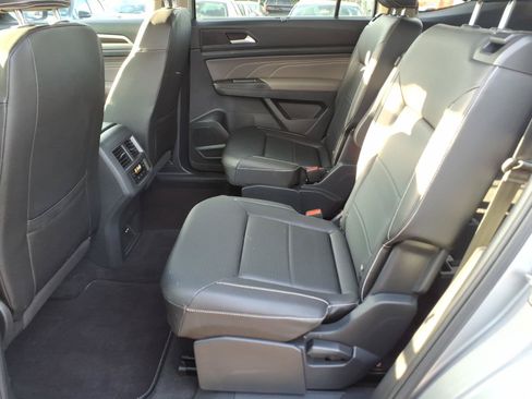 Used 2023 Volkswagen Atlas SE FWD image 21