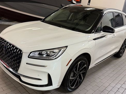 Used 2024 Lincoln Corsair Grand Touring w/ Equipment Group 301A image 6