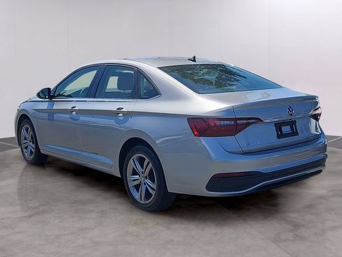 Used 2022 Volkswagen Jetta SE FWD image 5