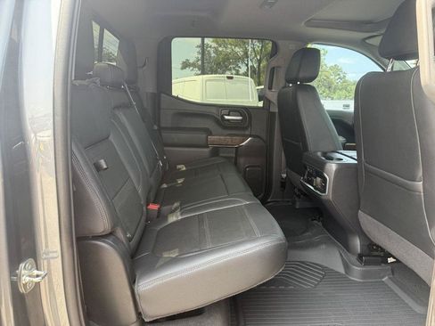 Used 2021 GMC Sierra 1500 Denali w/ Technology Package RWD image 12