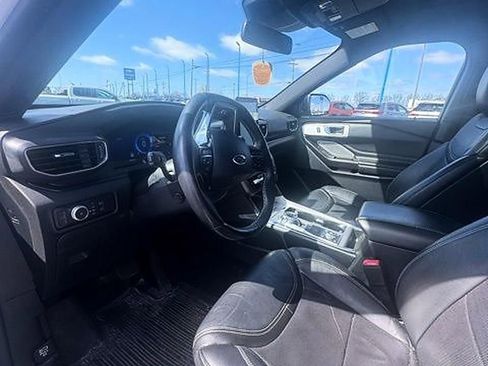 Used 2020 Ford Explorer ST w/ ST Street Pack image 7