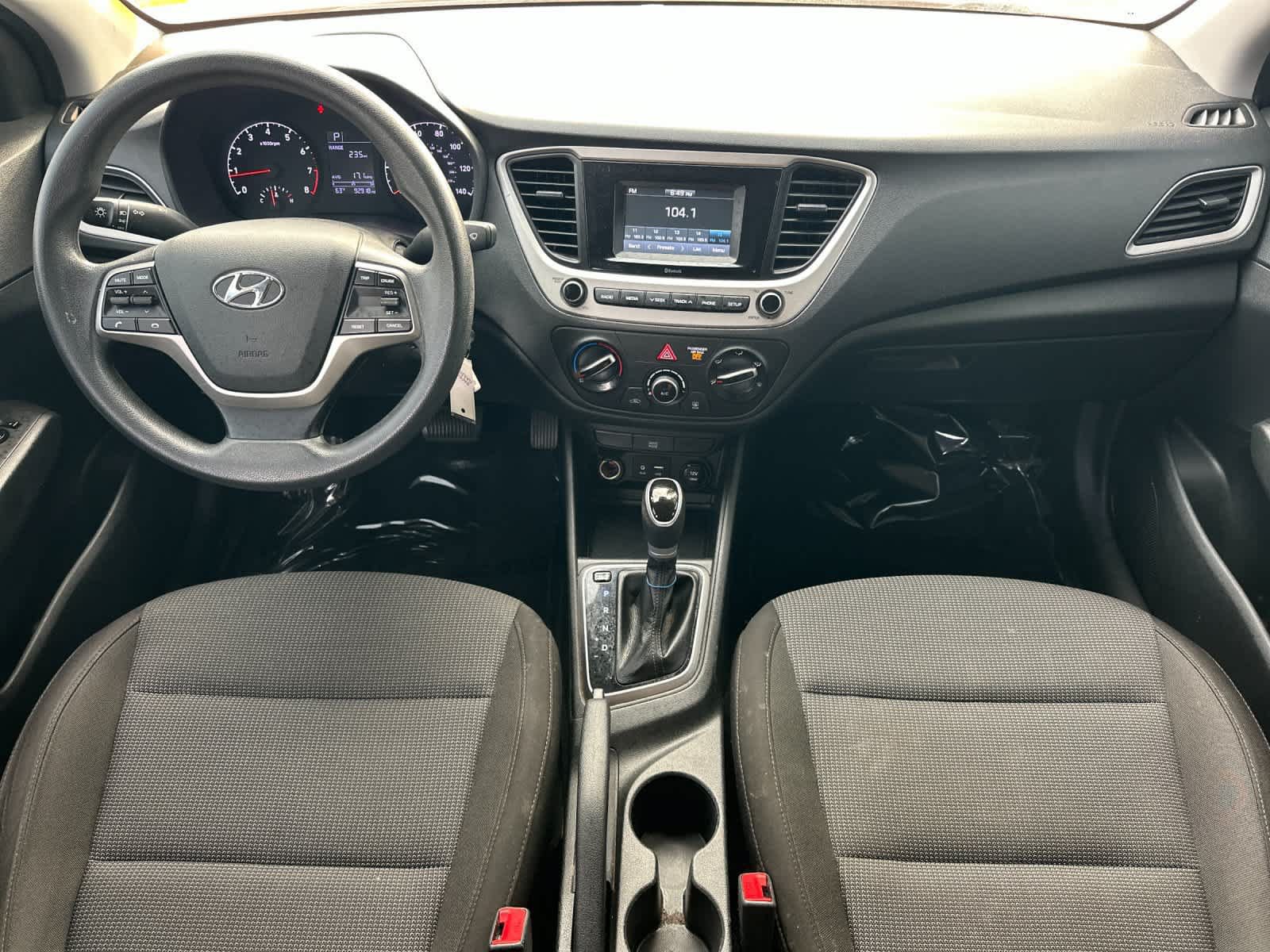 Used 2021 Hyundai Accent SE FWD image 4
