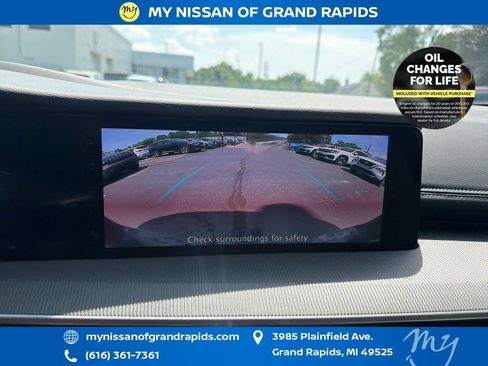 Used 2025 Nissan Murano SV AWD/4WD image 24