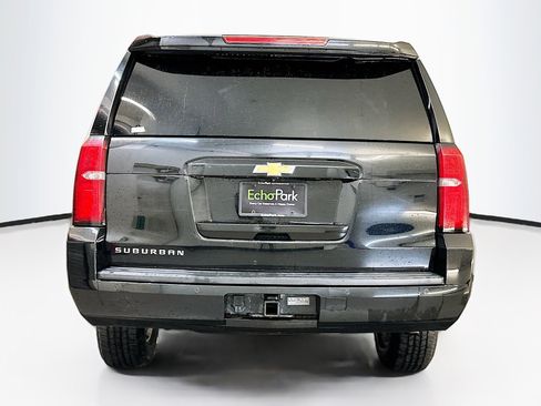 Used 2019 Chevrolet Suburban LT image 7
