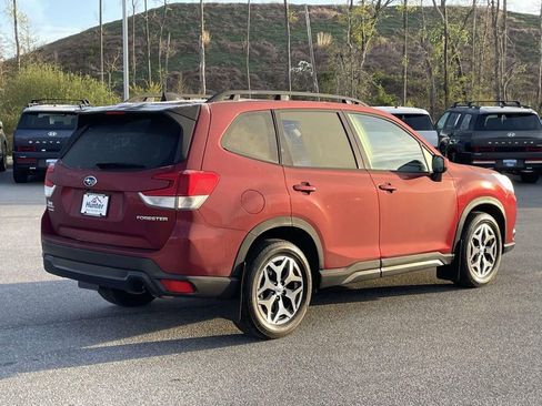 Certified 2024 Subaru Forester Premium AWD/4WD image 30