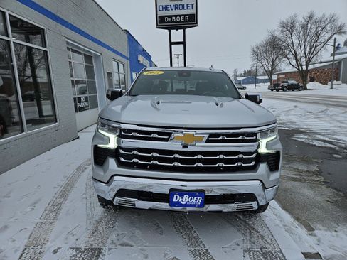 Used 2022 Chevrolet Silverado 1500 LTZ image 7
