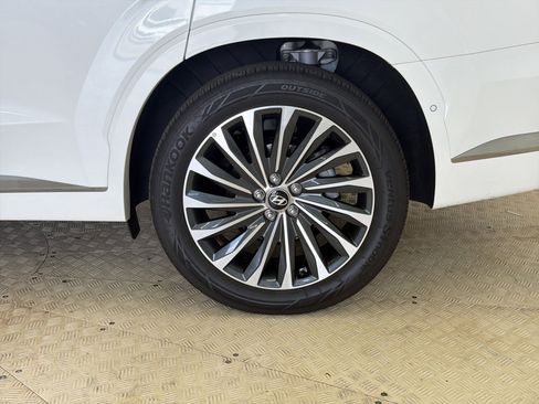 Used 2025 Hyundai Palisade Calligraphy image 12