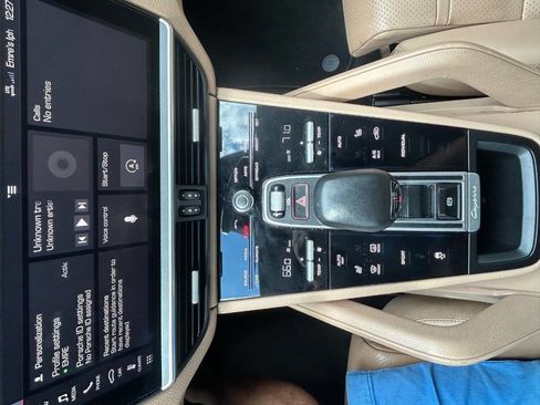 Used 2019 Porsche Cayenne image 19