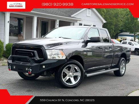 Used 2016 RAM 1500 Express RWD image 1