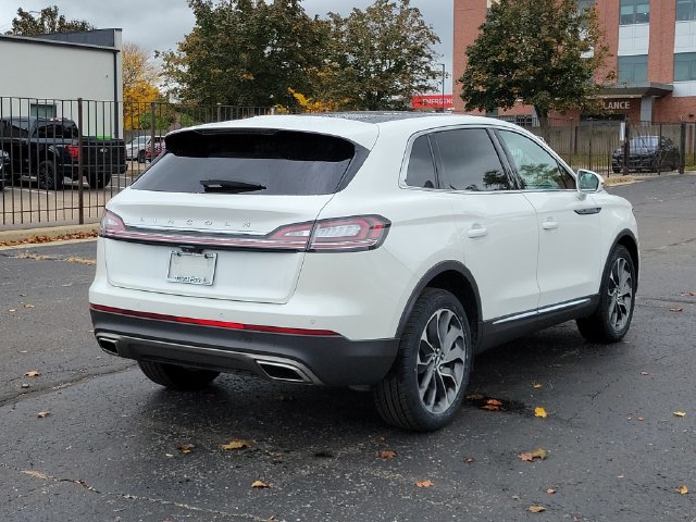 Used 2022 Lincoln Nautilus Reserve AWD/4WD image 4