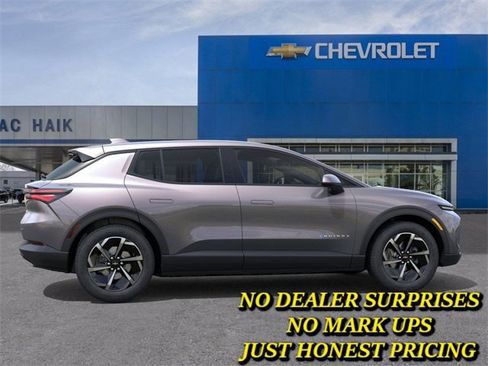 New 2026 Chevrolet Equinox EV LT image 5