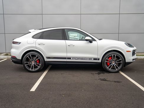 New 2026 Porsche Cayenne S AWD/4WD image 8