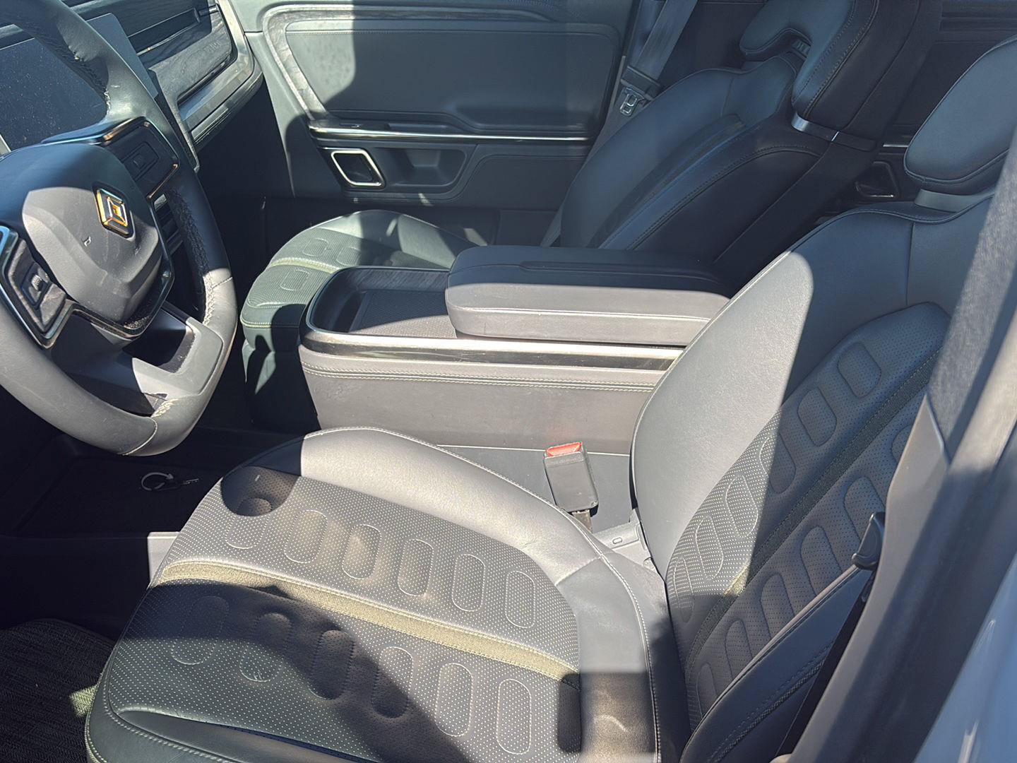 Used 2022 Rivian R1S Launch Edition Quad AWD/4WD image 15
