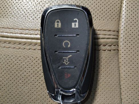 Used 2022 Chevrolet Equinox Premier AWD/4WD image 32