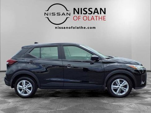 Certified 2025 Nissan Kicks Play S FWD image 29