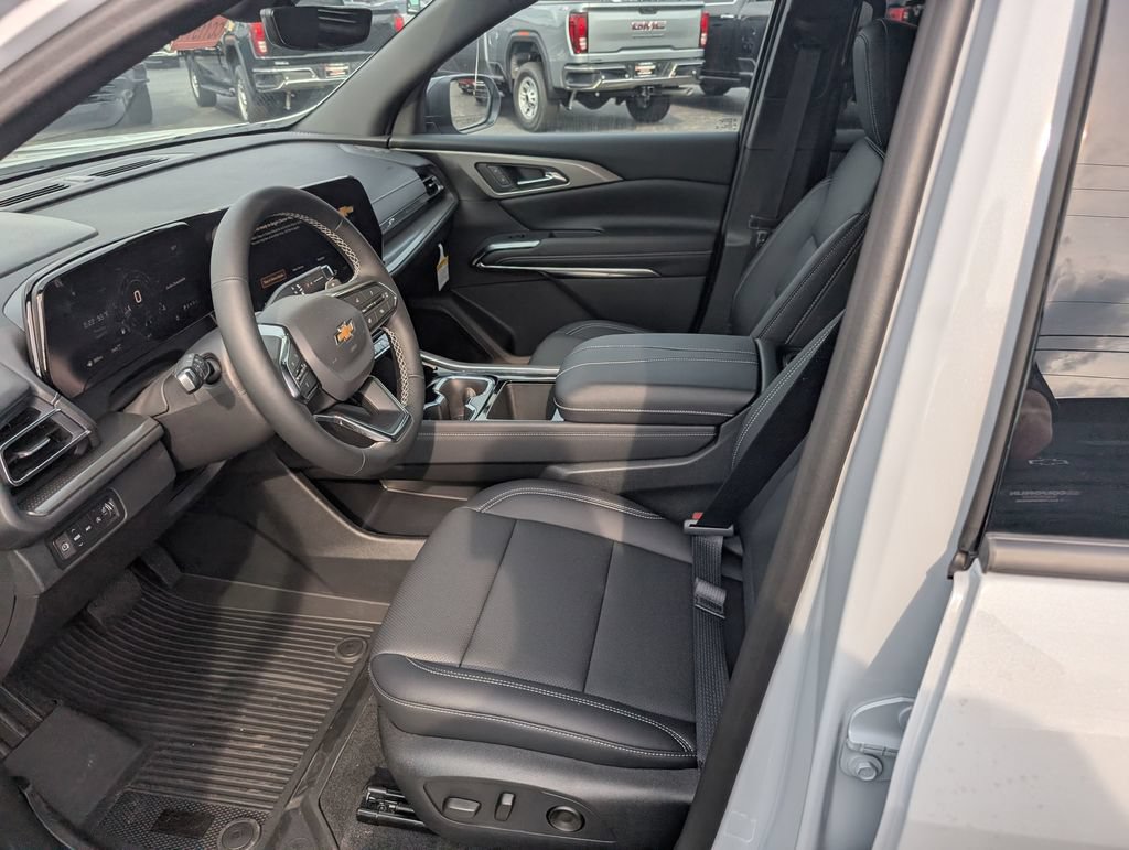 New 2027 Chevrolet Traverse LT w/ Sun and Wheel Package AWD/4WD image 13