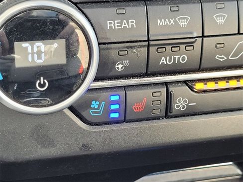 Used 2021 Ford Expedition Max Limited image 29