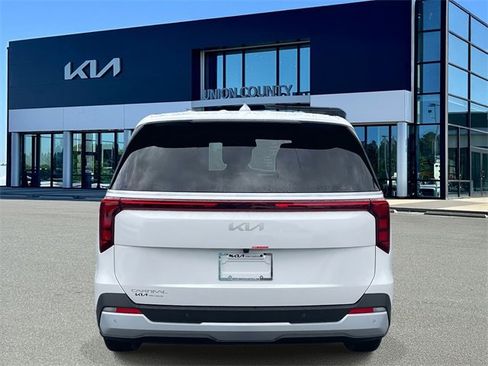 New 2026 Kia Carnival LXS image 9