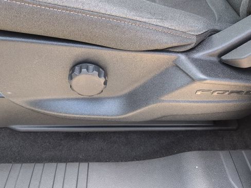 Used 2022 Ford F150 XLT AWD/4WD image 9