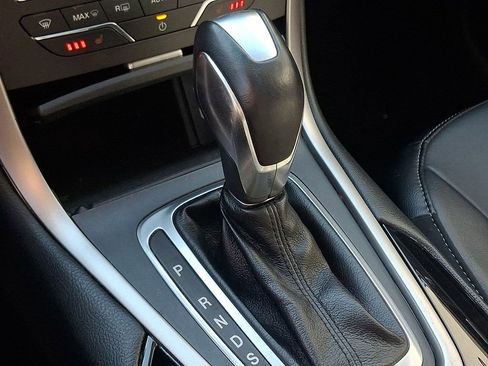 Used 2017 Ford Edge SEL w/ Equipment Group 201A image 13