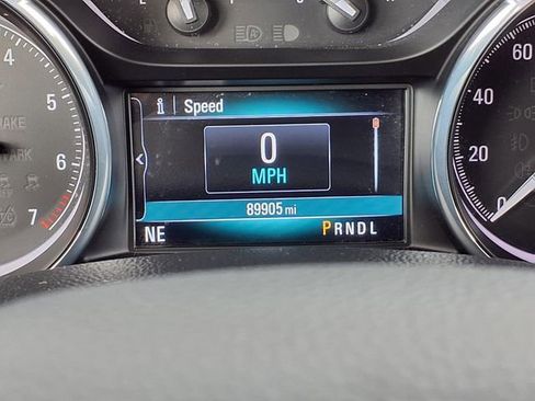 Used 2019 Buick Envision Essence FWD image 16