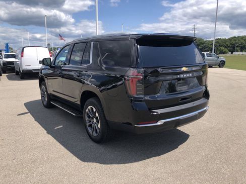 Used 2025 Chevrolet Tahoe LS AWD/4WD image 3