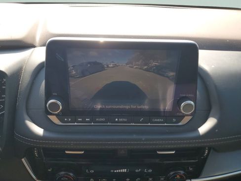 Used 2022 Nissan Rogue SV w/ SV Premium Package FWD image 19