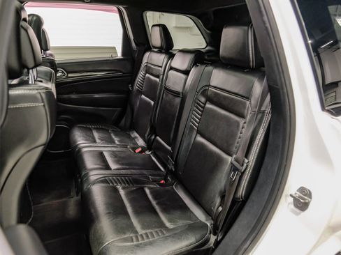 Used 2017 Jeep Grand Cherokee SRT image 21