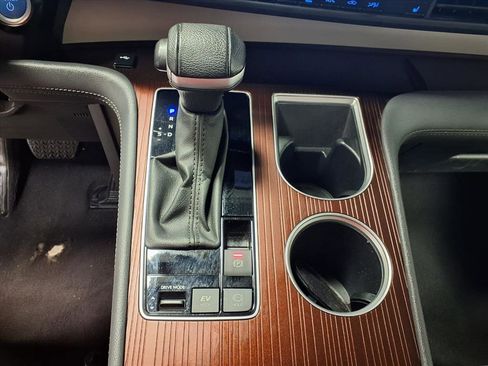 Used 2024 Toyota Sienna XLE image 16