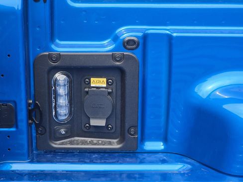 New 2025 Ford Maverick XLT w/ XLT Luxury Package image 21