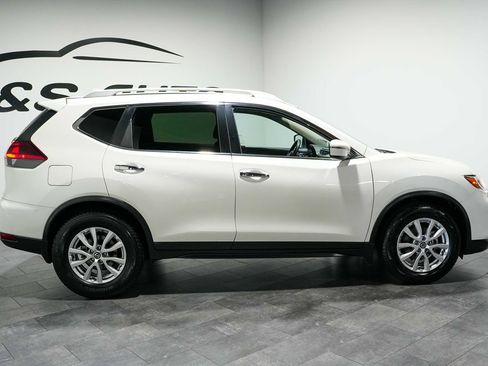 Used 2018 Nissan Rogue SV FWD image 6