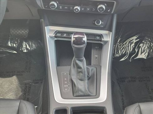 Used 2022 Audi Q3 2.0T Premium AWD/4WD image 12