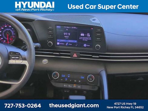 Used 2022 Hyundai Elantra SEL FWD image 17