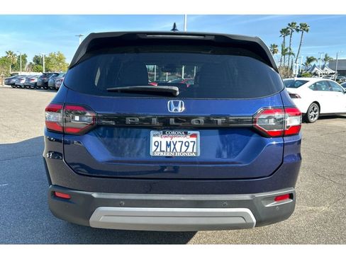 Used 2024 Honda Pilot EX-L image 4