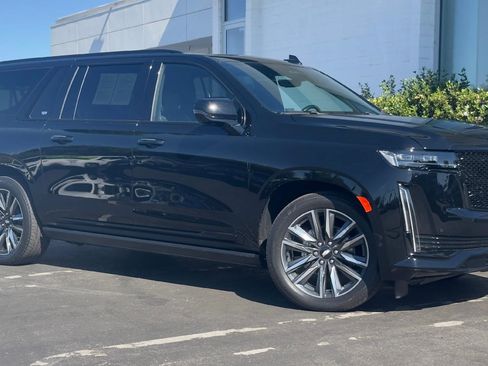 Certified 2024 Cadillac Escalade ESV Sport w/ Touring Package AWD/4WD image 2