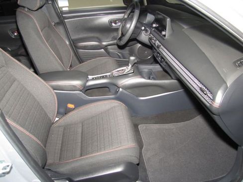 Certified 2024 Honda HR-V Sport image 18
