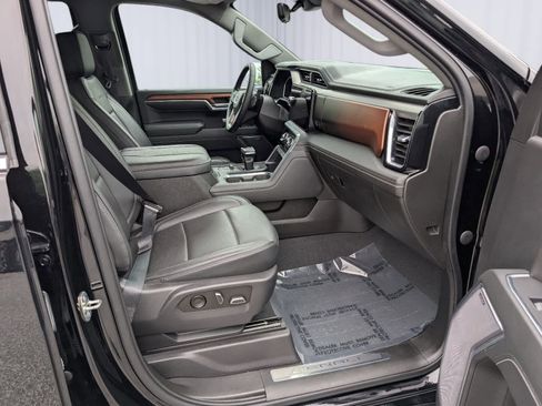 Certified 2023 GMC Sierra 1500 Denali w/ Denali Reserve Package AWD/4WD image 8
