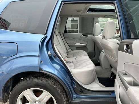 Used 2010 Subaru Forester 2.5X Premium w/ Premium Sound Pkg 1 AWD/4WD image 16