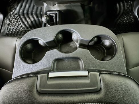 Used 2024 RAM 2500 Tradesman w/ Chrome Appearance Group image 22