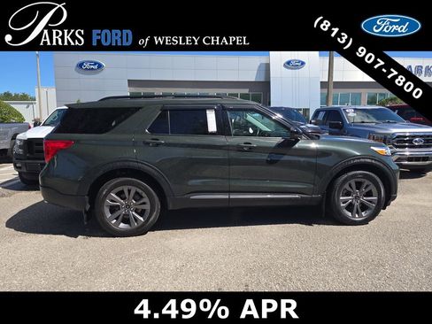 Used 2022 Ford Explorer XLT w/ Equipment Group 202A AWD/4WD image 3
