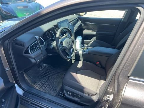 Used 2021 Toyota Camry LE AWD/4WD image 11