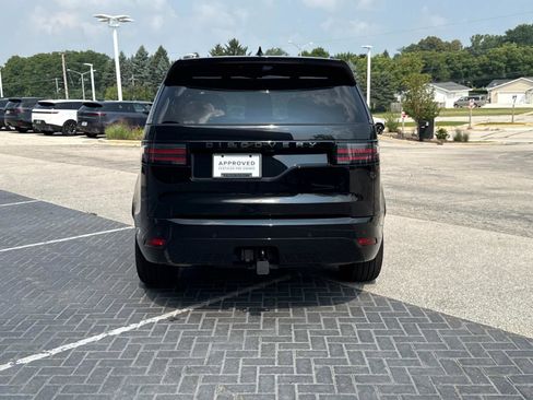 Certified 2024 Land Rover Discovery Dynamic SE image 7